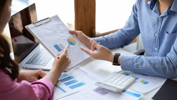 Conquérir vos défis financiers avec des solutions de financement et de gestion